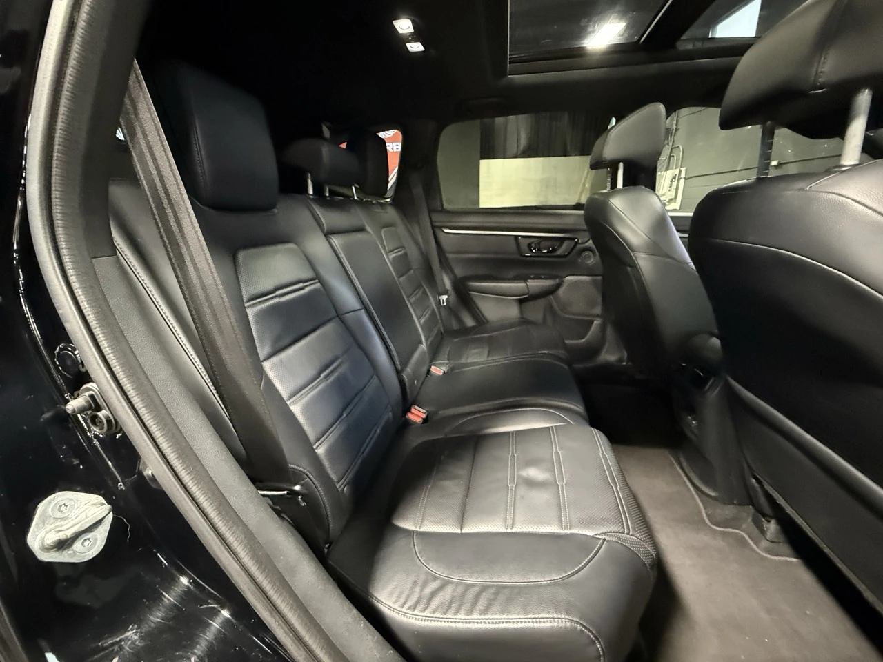 Honda Cr-v Black Edition AWD* Шибидах* Подгрев* Задна камера*, снимка 15 - Автомобили и джипове - 54073116