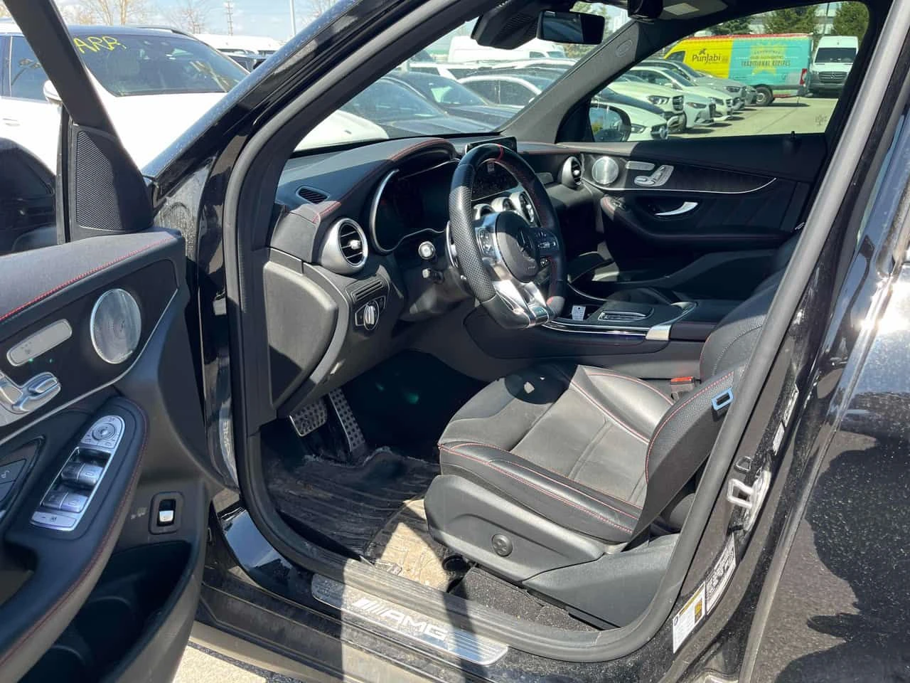 Mercedes-Benz GLC 43 AMG * 360 * PANO * BURMESTER * ПОДГРЕВ, снимка 5 - Автомобили и джипове - 54435595