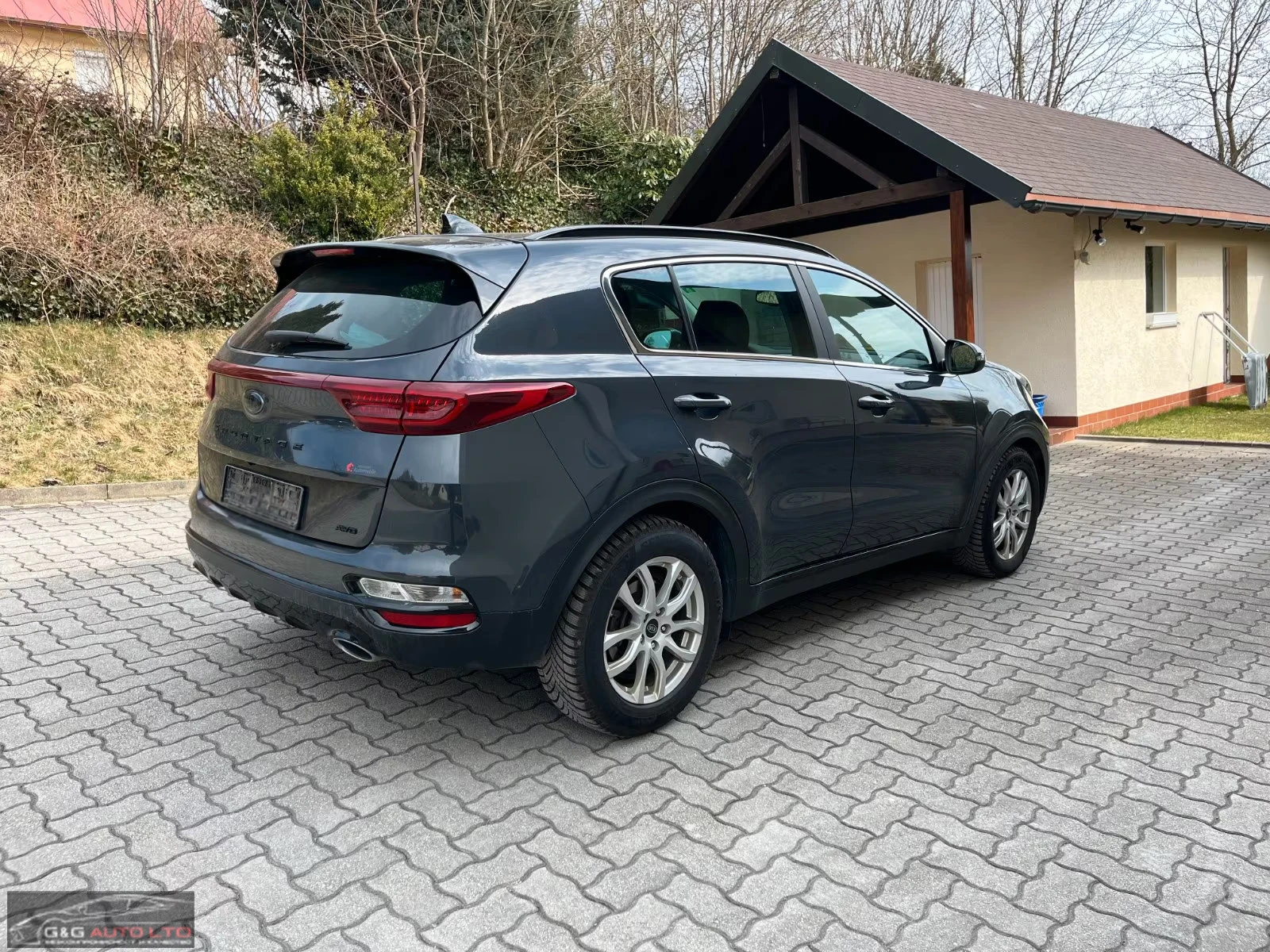 Kia Sportage 4WD/177HP/PANO/AHK/CAM/LED/NAVI/KLESS/587q, снимка 4 - Автомобили и джипове - 55653714