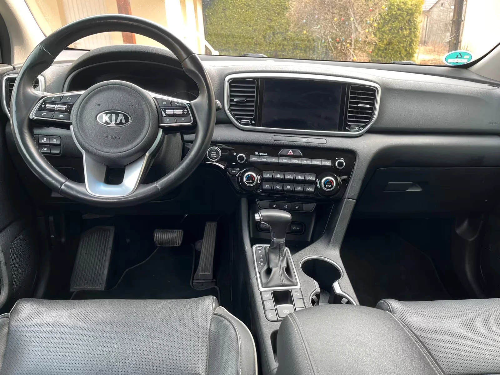 Kia Sportage 4WD/177HP/PANO/AHK/CAM/LED/NAVI/KLESS/587q, снимка 7 - Автомобили и джипове - 55653714