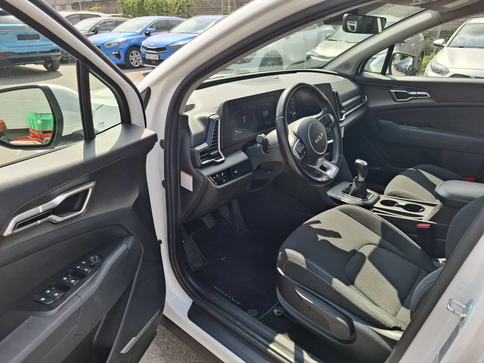 Kia Sportage 1.6 crdi Comfort, снимка 9 - Автомобили и джипове - 55662455