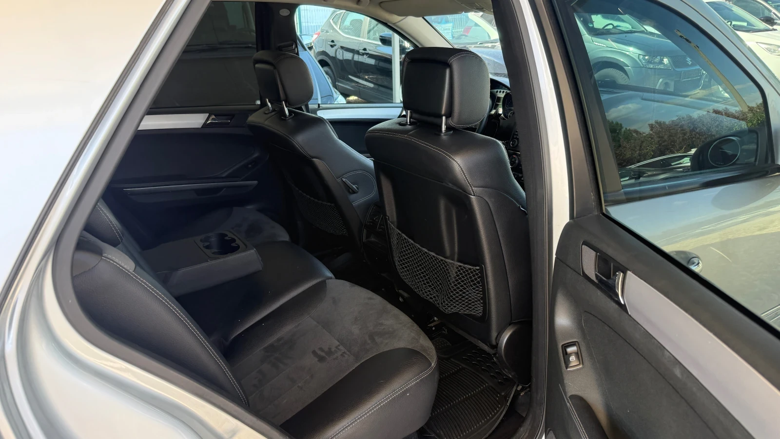 Mercedes-Benz ML 320 3.2 CDI 4 Matic, снимка 8 - Автомобили и джипове - 55665711