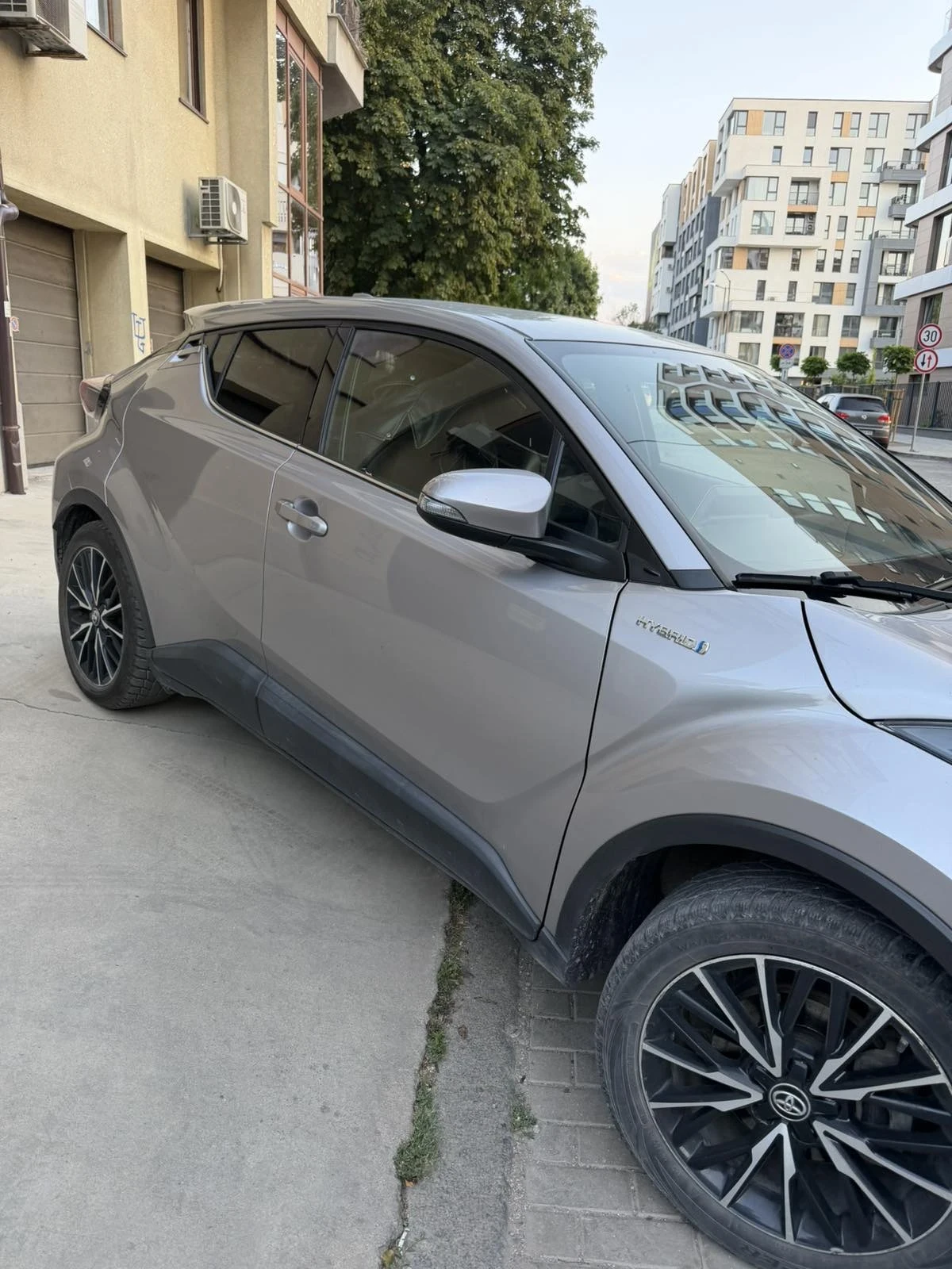 Toyota C-HR Classy JBL music, снимка 2 - Автомобили и джипове - 55889764