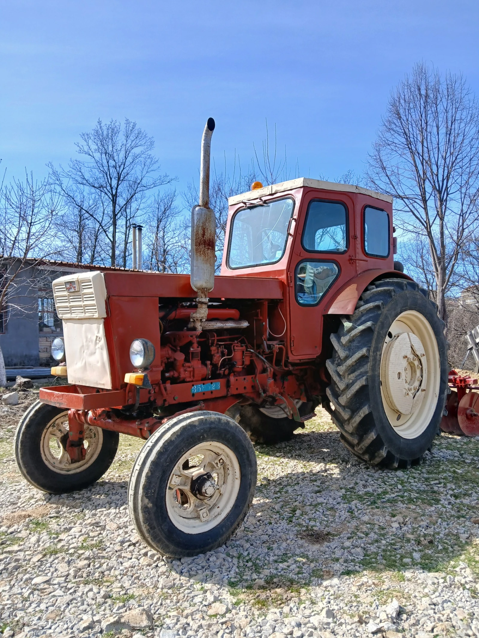 Трактор ЛТЗ T40S (задно предаване)