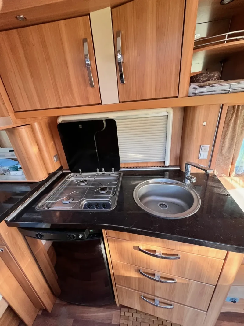 Каравана HYMER / ERIBA, снимка 10 - Каравани и кемпери - 52932946