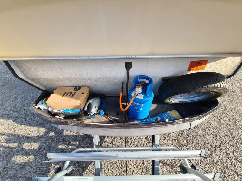 Каравана Hobby 400C, снимка 14 - Каравани и кемпери - 52512397