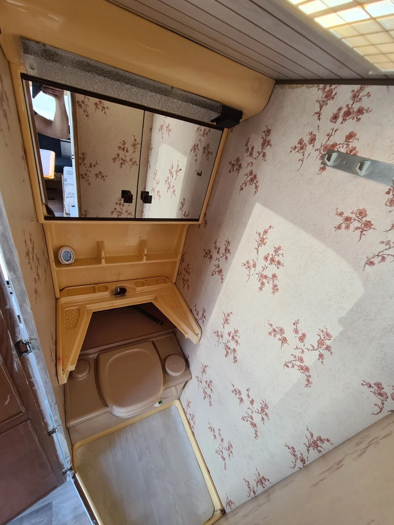  Hobby 400C | Mobile.bg   13