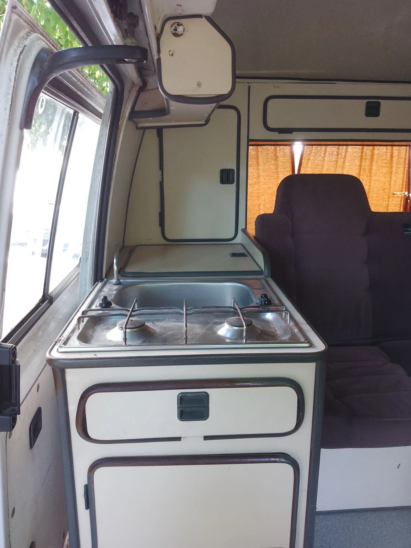 Кемпер Ford Transit, снимка 6 - Каравани и кемпери - 55581431