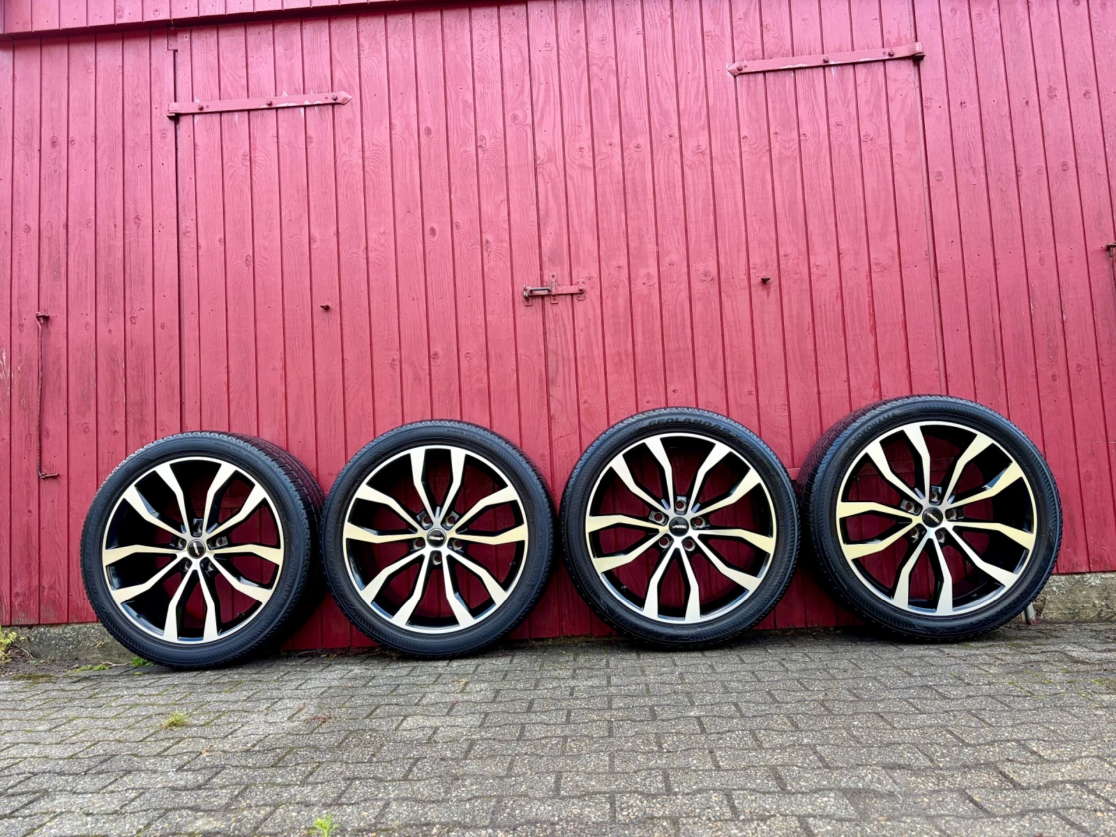 ���� � ������ 275/40R21 �� ����� | Mobile.bg � ����������� 3