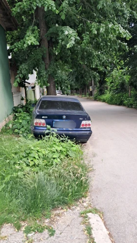 BMW 318, снимка 2