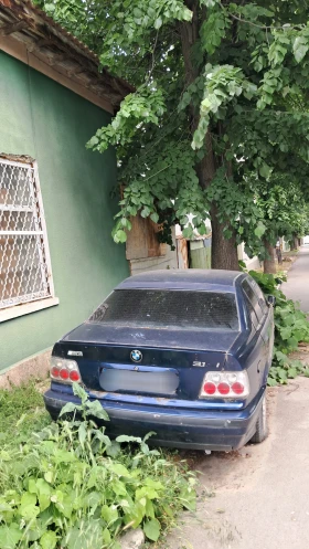 BMW 318, снимка 4