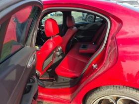 Alfa Romeo Giulia VELOCE/AWD/H&K/Distronic/RED Interior, снимка 10