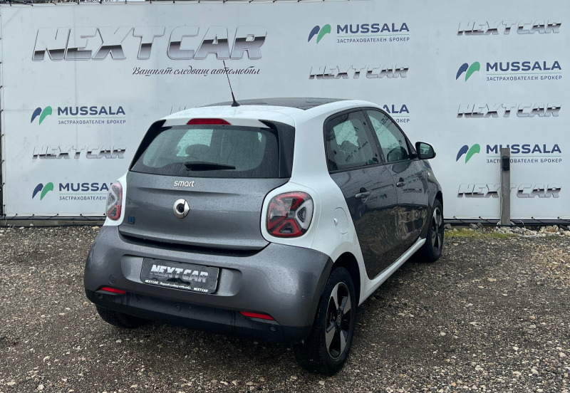 Smart Forfour EQ 22 KW 2 бр., снимка 4 - Автомобили и джипове - 40350243