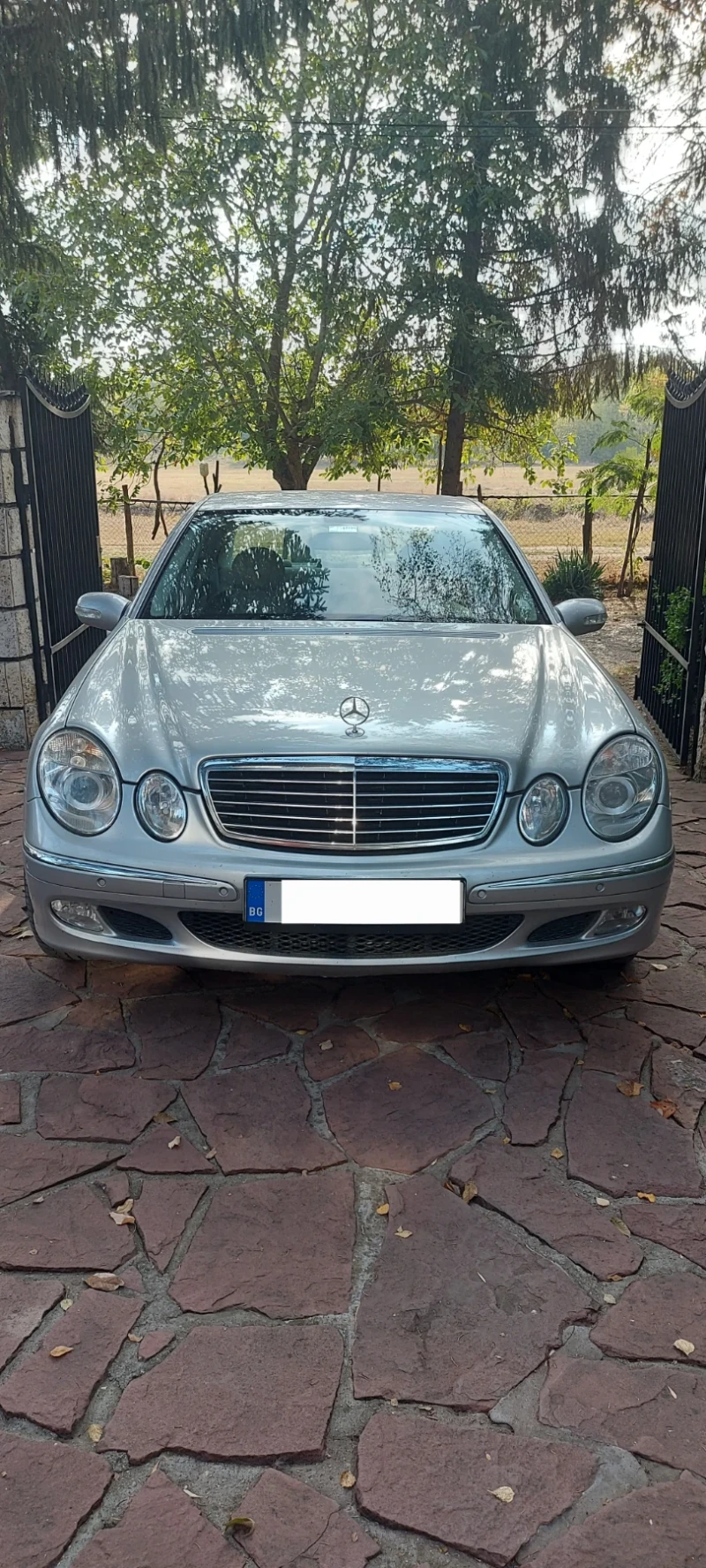 Mercedes-Benz E 220 CDI Elegance 6ск., снимка 2 - Автомобили и джипове - 47397489