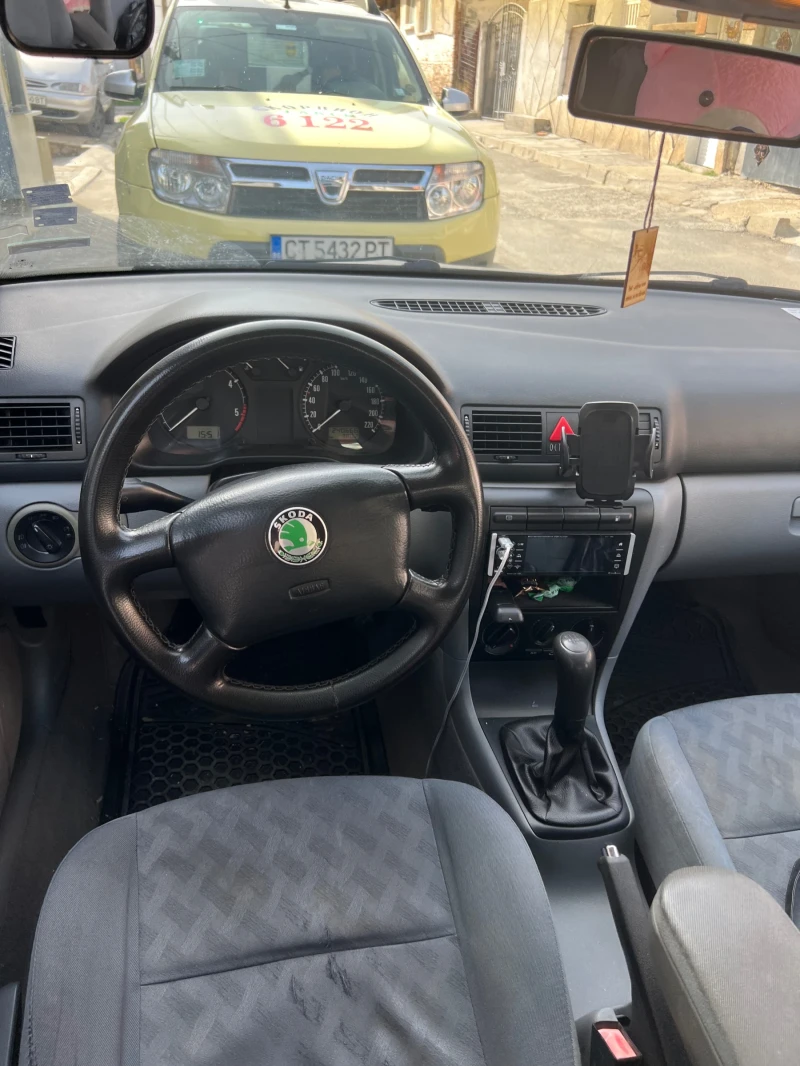 Skoda Octavia 1.9, снимка 4 - Автомобили и джипове - 48181828