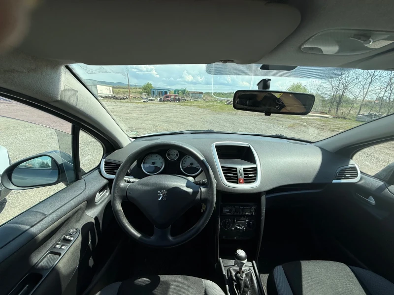 Peugeot 207 1.4I ГАЗ безплатна регистрация, снимка 8 - Автомобили и джипове - 50006483