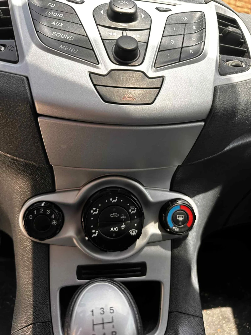 Ford Fiesta, снимка 10 - Автомобили и джипове - 50770493