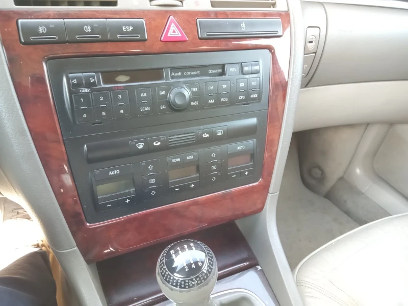 Audi A8 2, 5 TDI V6, снимка 7 - Автомобили и джипове - 52432005