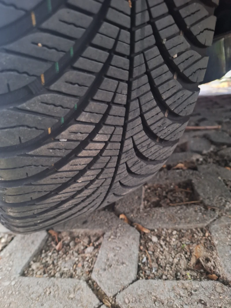 VW Passat 2.0 TDI, снимка 13 - Автомобили и джипове - 51847154