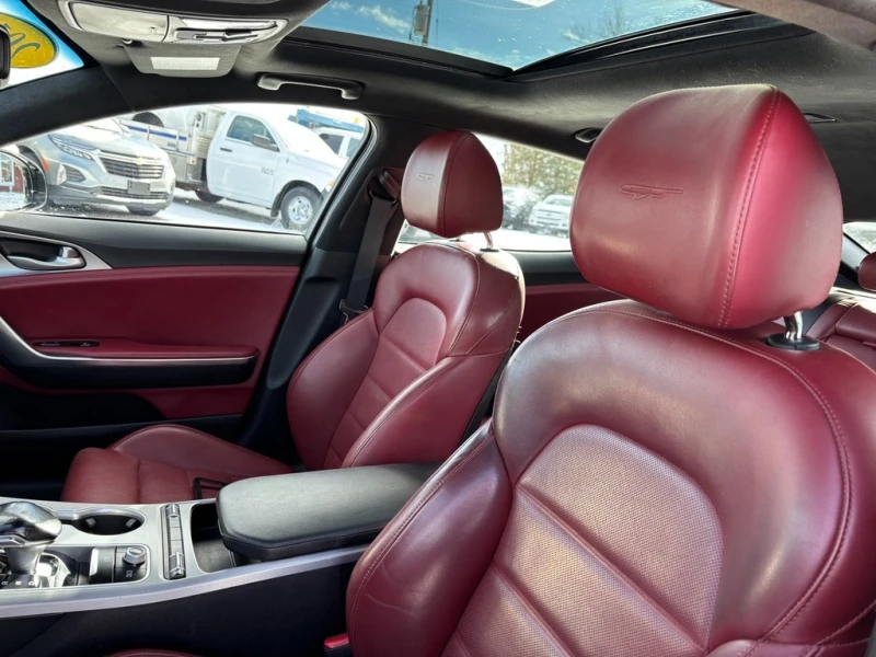 Kia Stinger GT LIMITED * * CARFAX * * АВТО КРЕДИТ * * , снимка 15 - Автомобили и джипове - 52795708