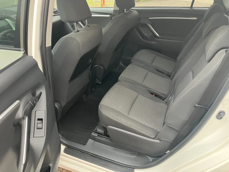 Toyota Verso 1.8/147к.с., снимка 6 - Автомобили и джипове - 53218431