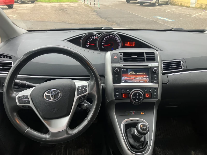Toyota Verso 1.8/147к.с., снимка 7 - Автомобили и джипове - 53218431