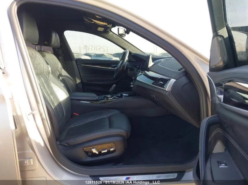 BMW 550 M* HEADUP* HARMAN* AMBIENT, снимка 9 - Автомобили и джипове - 53330163