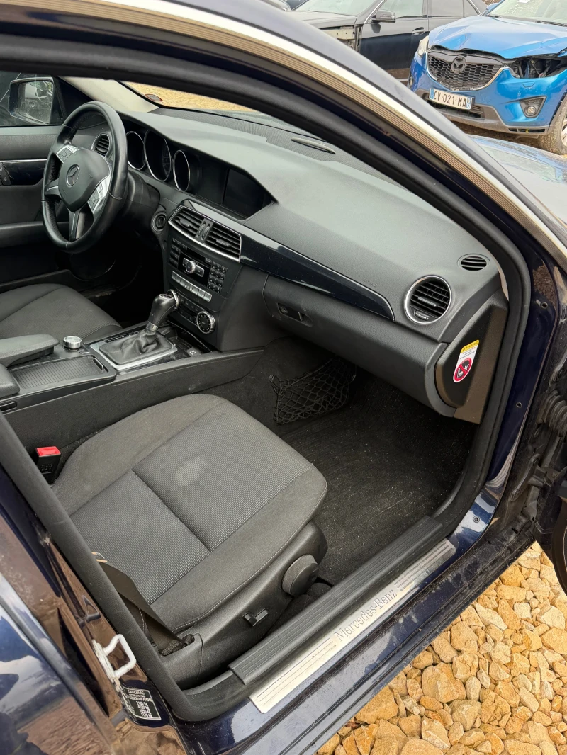 Mercedes-Benz C 200 автомат om651, снимка 6 - Автомобили и джипове - 53420034