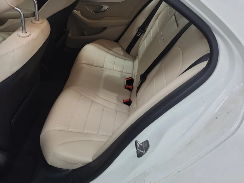 Mercedes-Benz C 300 * CARFAX * ЦЕНА ДО БГ, снимка 13 - Автомобили и джипове - 53426479