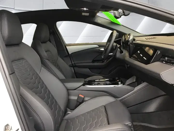 Audi A6 e-tron quattro  S-Line Black Package, снимка 11 - Автомобили и джипове - 54888428