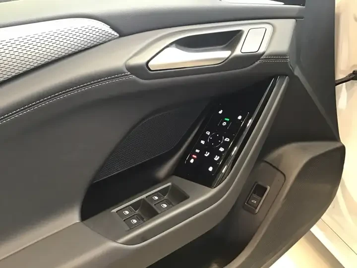 Audi A6 e-tron quattro  S-Line Black Package, снимка 9 - Автомобили и джипове - 54888428