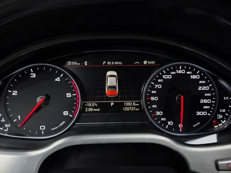 Audi A8 3.0 TDI Quattro, снимка 8 - Автомобили и джипове - 55097958