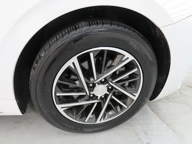 Hyundai Grandeur, снимка 5 - Автомобили и джипове - 56306586