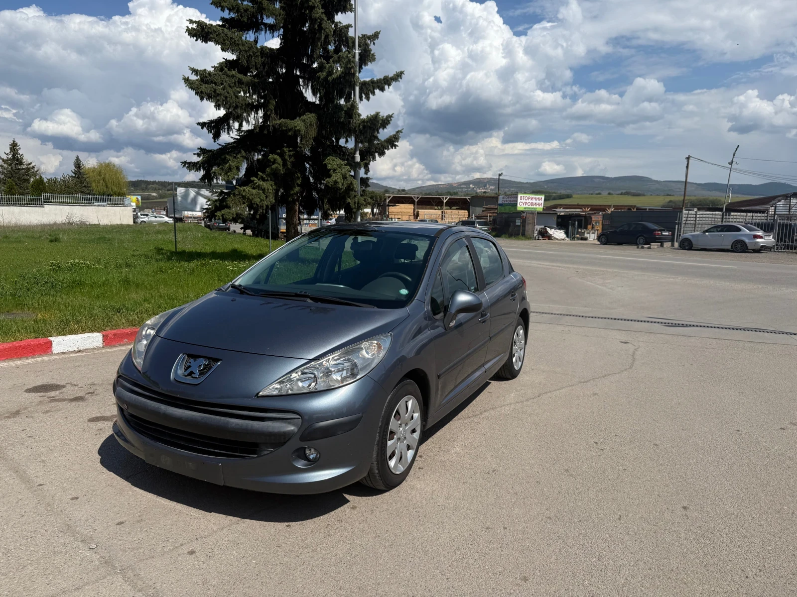Peugeot 207 1.4I ГАЗ безплатна регистрация, снимка 1