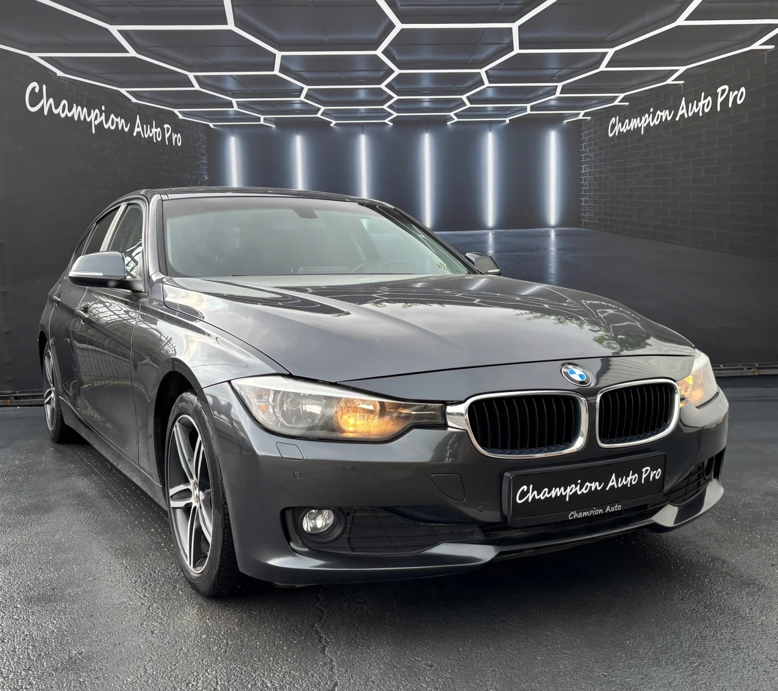 BMW 320 2.0D M-Sport  - изображение 3