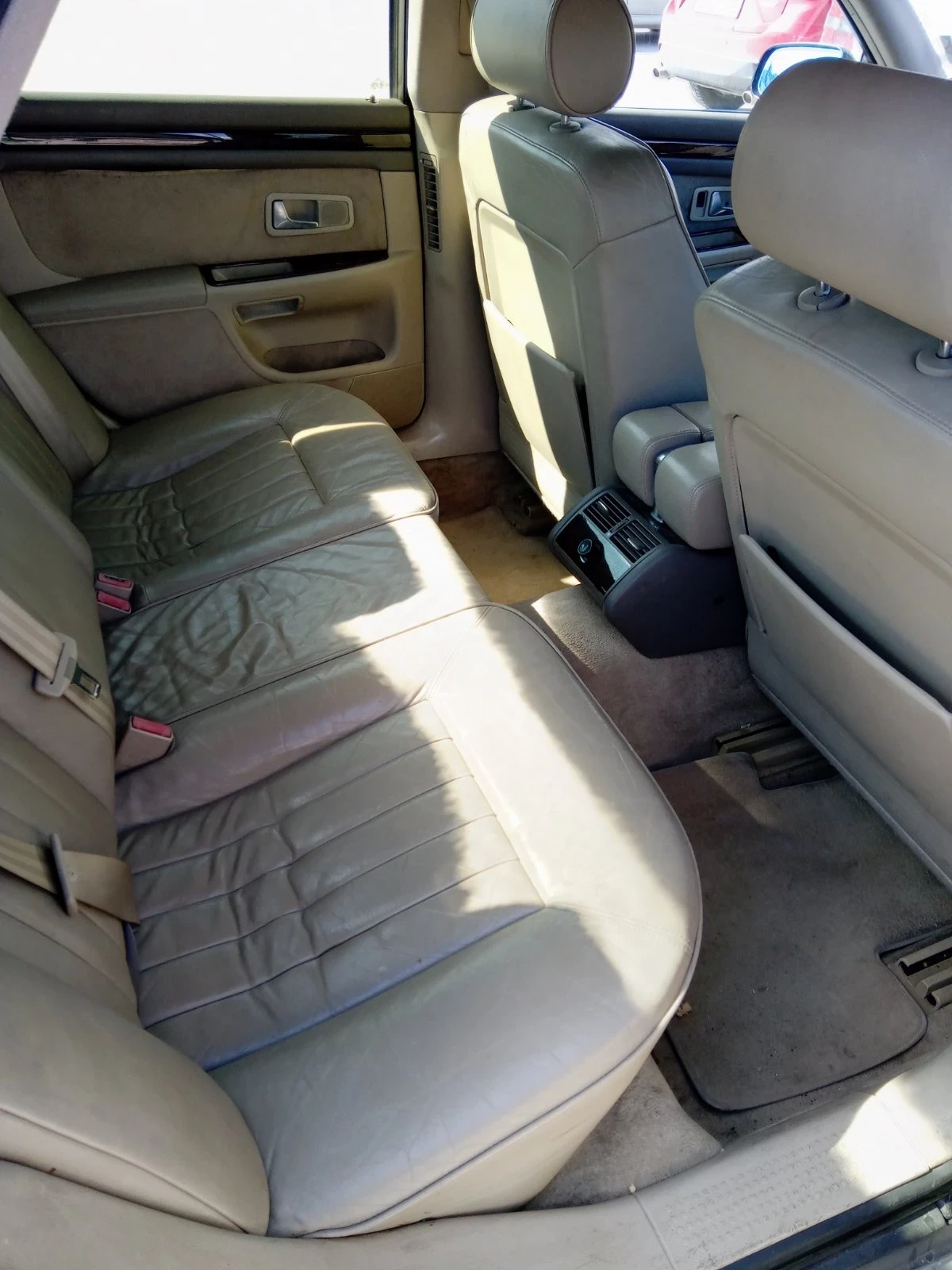 Audi A8 2, 5 TDI V6 - изображение 4