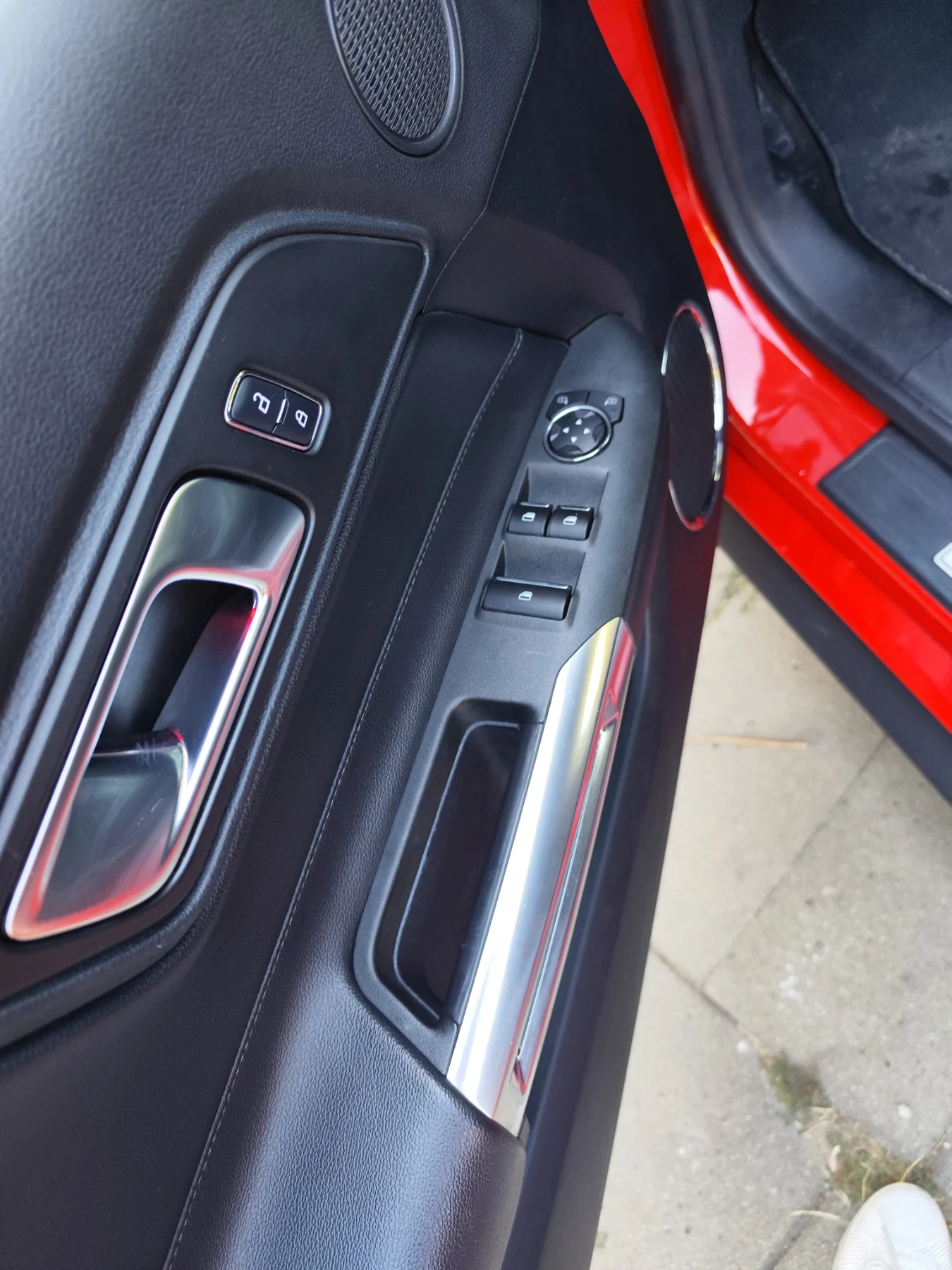 Ford Mustang  - изображение 7