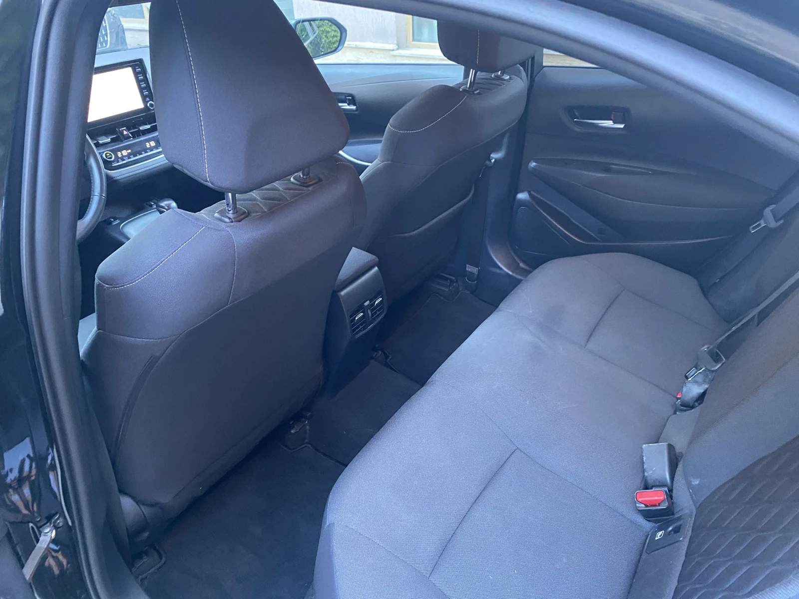 Toyota Corolla  1.5i Executive/ /  | Mobile.bg   12