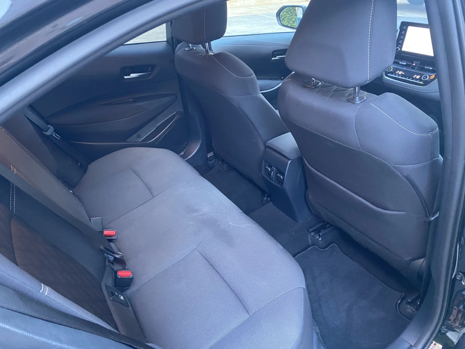 Toyota Corolla  1.5i Executive/ /  | Mobile.bg   13