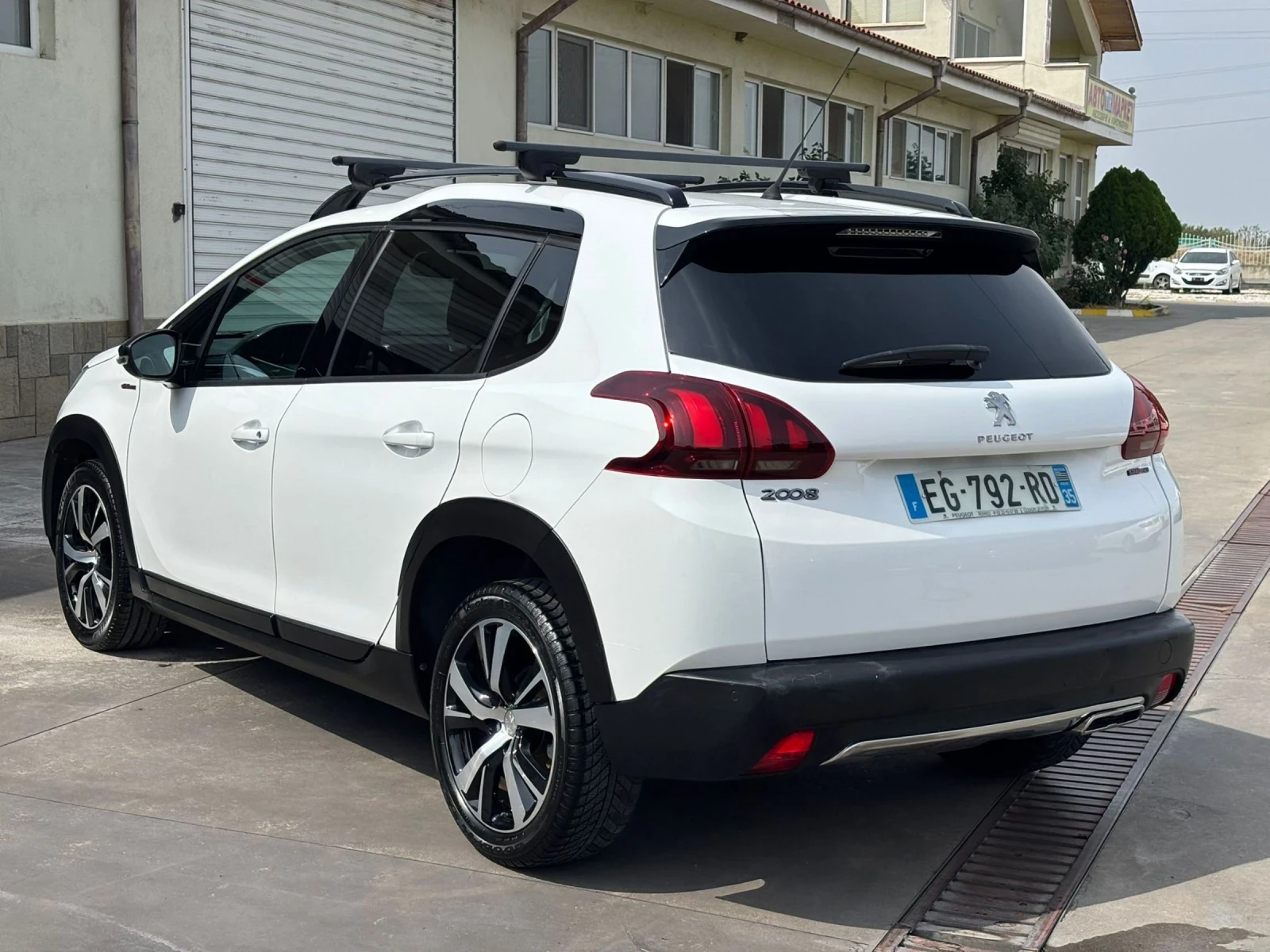Peugeot 2008 1.6 HDi 120CH GT Line  - изображение 4