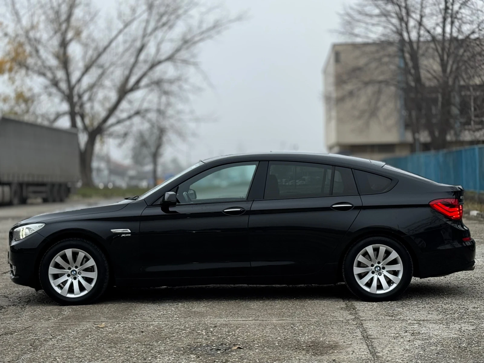 BMW 5 Gran Turismo 3.0D/HEAD-UP - изображение 2