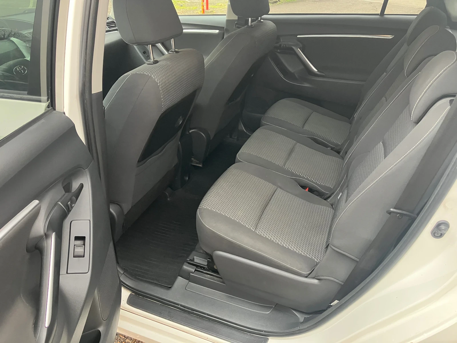 Toyota Verso 1.8/147к.с. - изображение 6