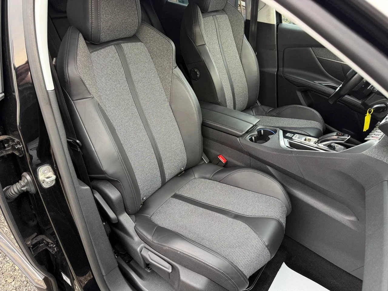 Peugeot 3008 Allure Camera , снимка 13 - Автомобили и джипове - 53712613