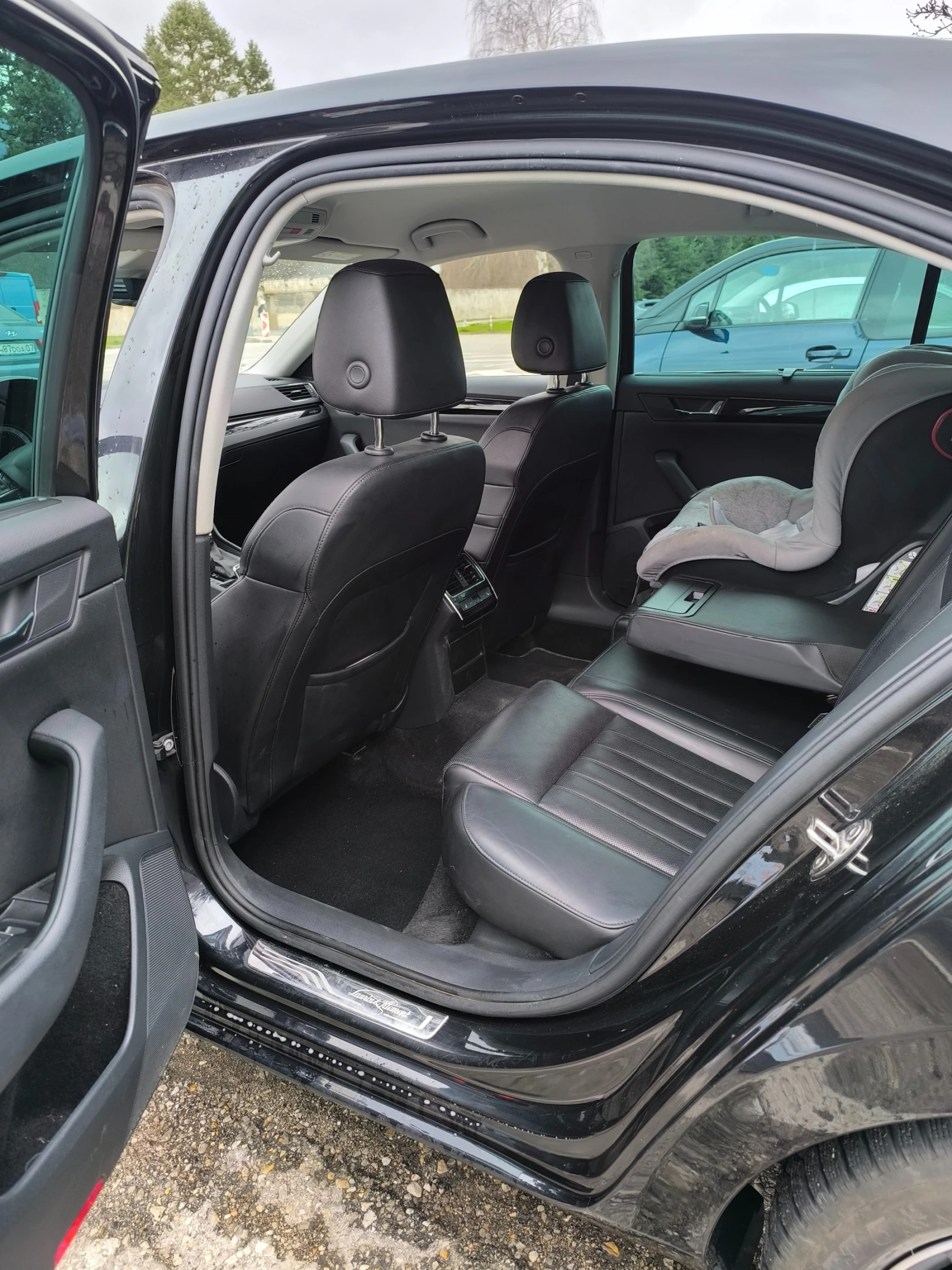 Skoda Superb L&K, снимка 7 - Автомобили и джипове - 54091301