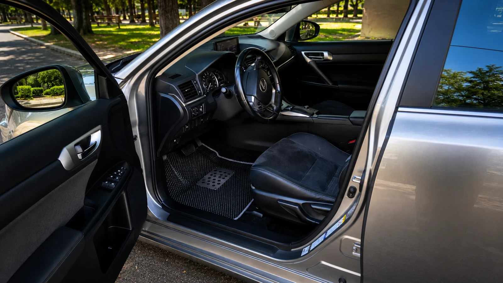 Lexus CT 200h в гаранция, 100 хил. км реални!!!, снимка 10 - Автомобили и джипове - 54984077