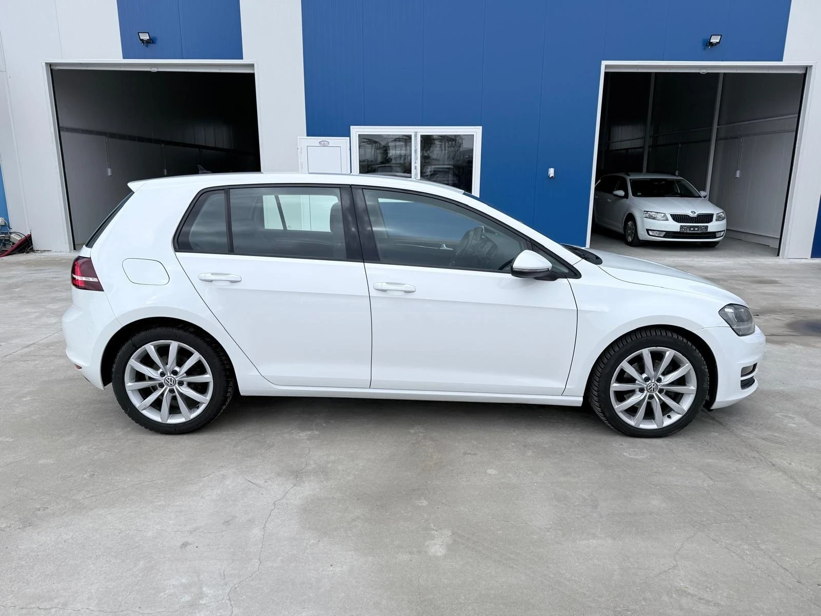 VW Golf 2.0 TDI, снимка 4 - Автомобили и джипове - 54712806
