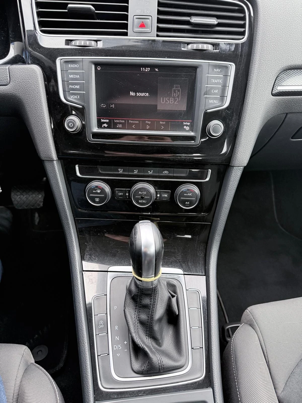 VW Golf 2.0 TDI, снимка 11 - Автомобили и джипове - 54712806