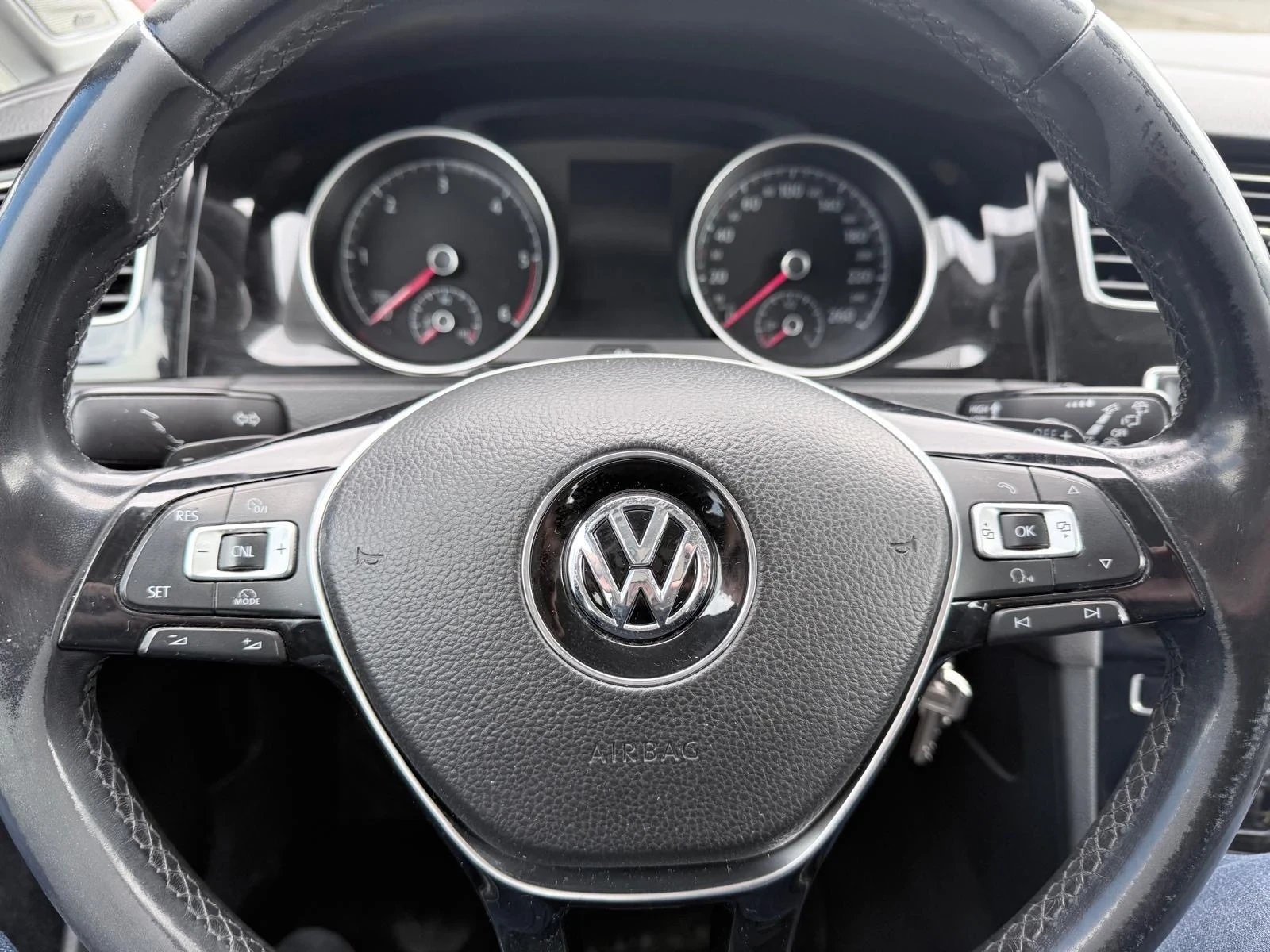 VW Golf 2.0 TDI, снимка 10 - Автомобили и джипове - 54712806