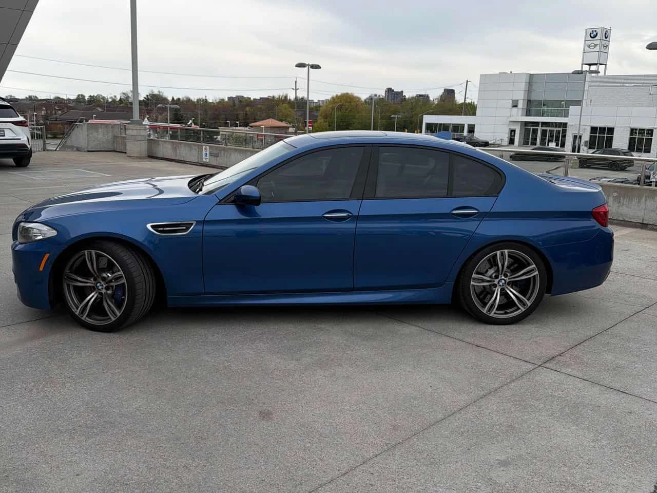 BMW M5 * 4dr Sdn * CARFAX * ЦЕНА ДО БГ, снимка 2 - Автомобили и джипове - 54727268