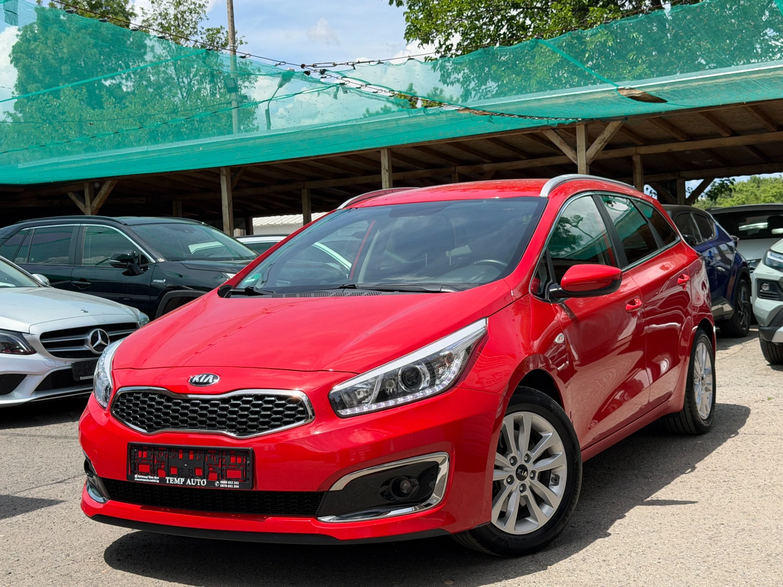 Kia Ceed 1.4I* 100к.с* СЕРВИЗНА КНИЖКА С ПЪЛНА ИСТОРИЯ